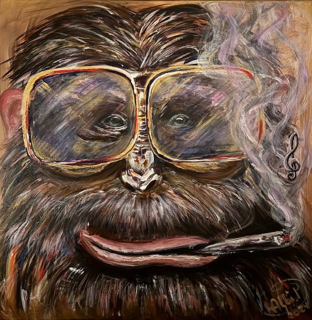 Ausdrucksvolles Gemälde eines haarigen Gesichts mit affenähnlichen Zügen, das eine große gelbe Brille trägt und eine brennende Zigarette im Mund hält. Rauch steigt auf der rechten Seite auf und bildet ein Violinschlüssel-Symbol. Warme Farben und lockere Pinselstriche erzeugen einen lebendigen, psychedelischen Effekt.